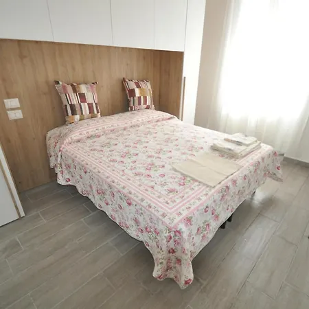 George House Apartment *